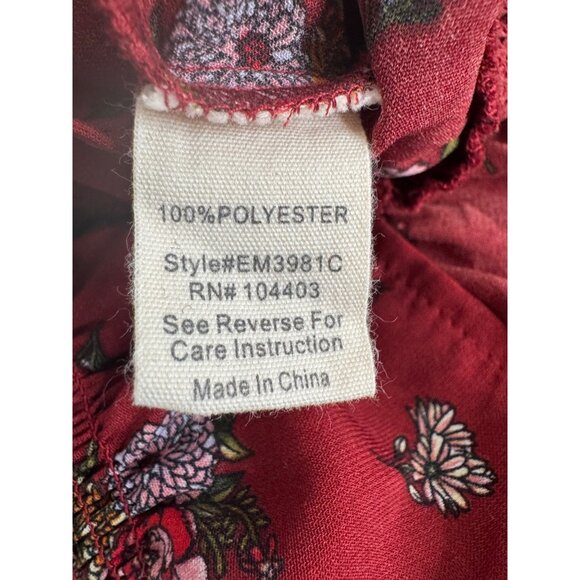Sweet Wanderer L Floral Red Smocked Off-Shoulder or Not - Picture 10 of 11